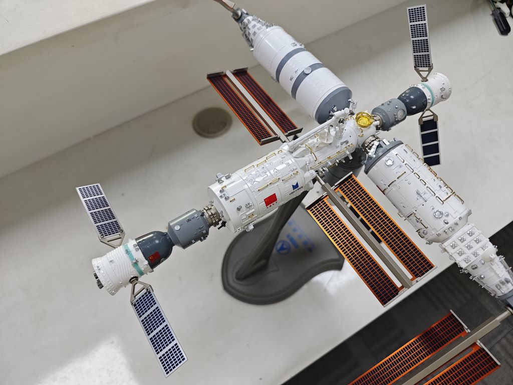 Miniature Aircraft Scale Model Design